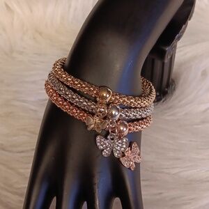THREE PIECE SPARKLING RHINESTONE BUTTERFLY CHARM STRECHY BRACELET